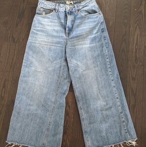 Cropped wide leg frayed jeans high rise